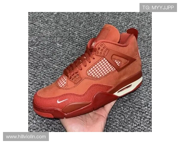 勒布朗今天出门穿了双几万块的球鞋，普通人瞬间裂开了...